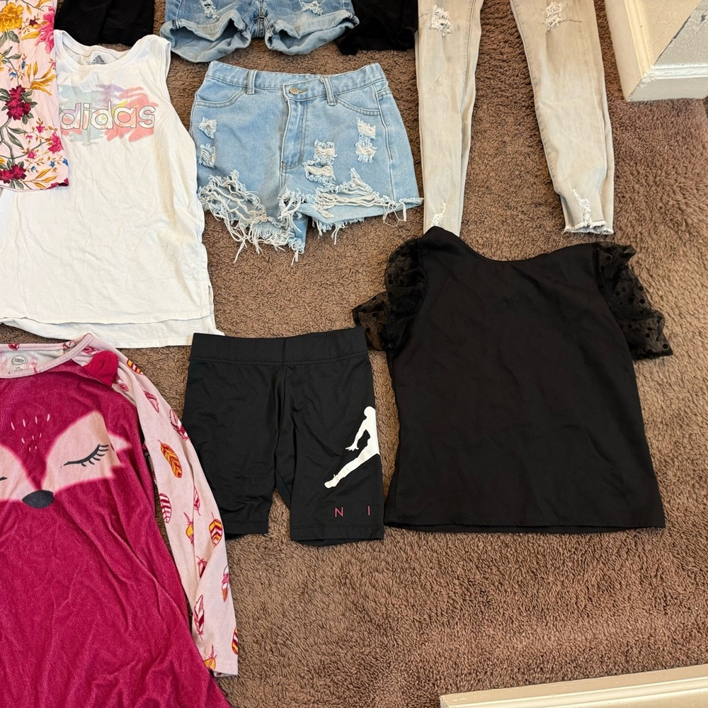 Girls 14 Piece Clothing LOT Levi’s Nike SHEIN Old Baby Jeans Tops 10 12 14 - Picture 6 of 10